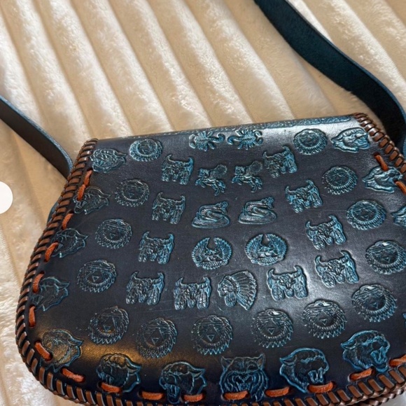 Vintage unique Whipstitched and tooled leather Bag - Picture 5 of 9